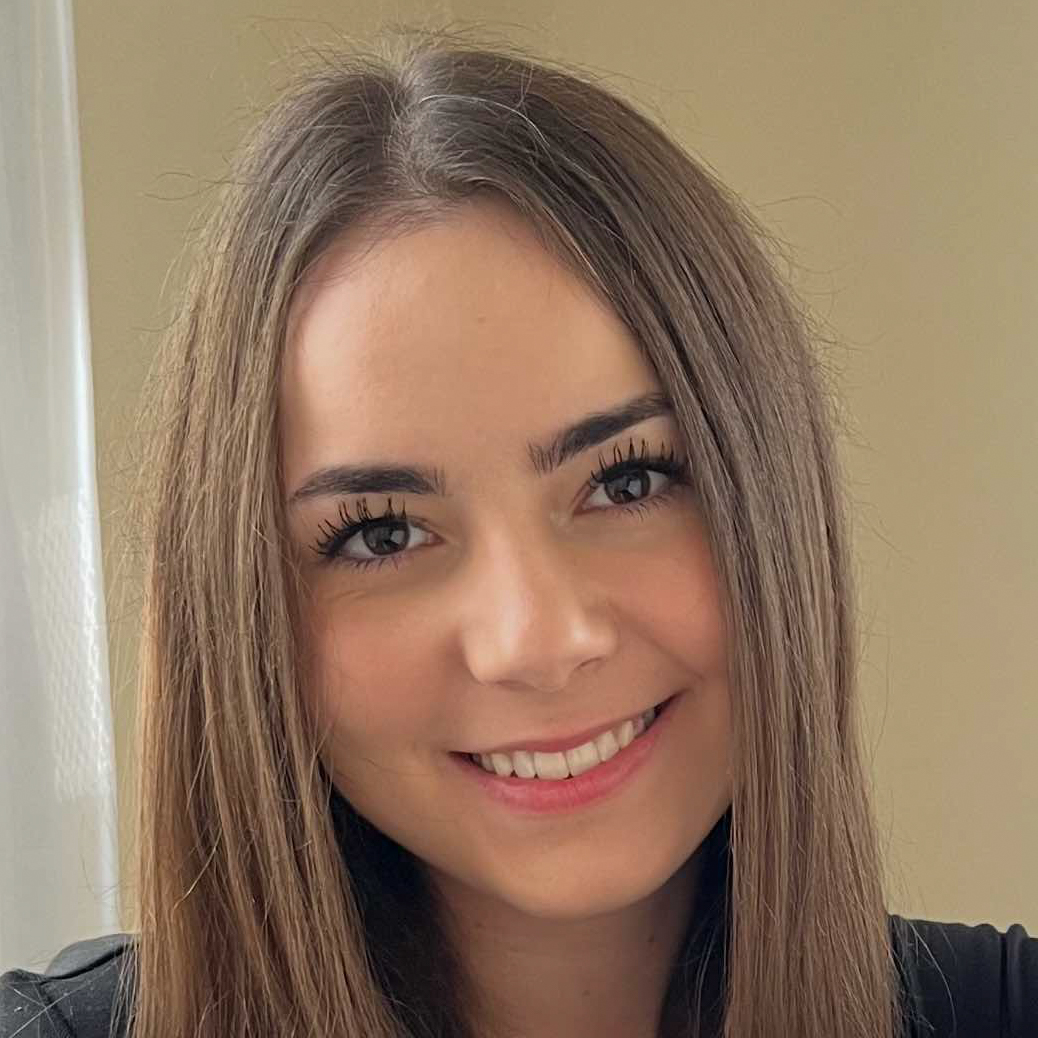 Tábortüzes lány 2